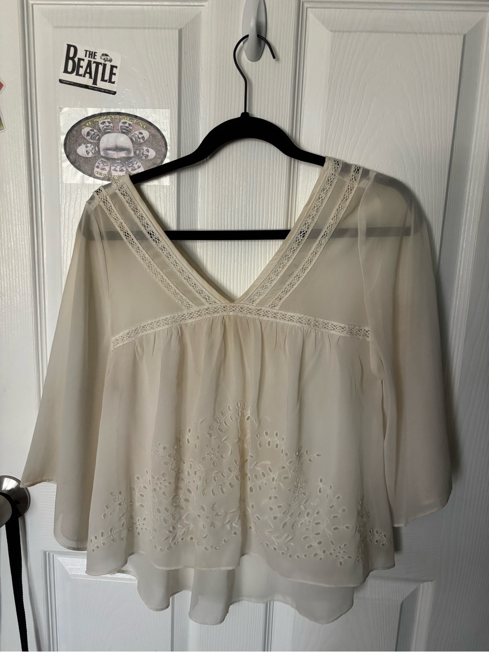 Abercrombie & Fitch Cream Eyelet Lace V-Neck Blouse